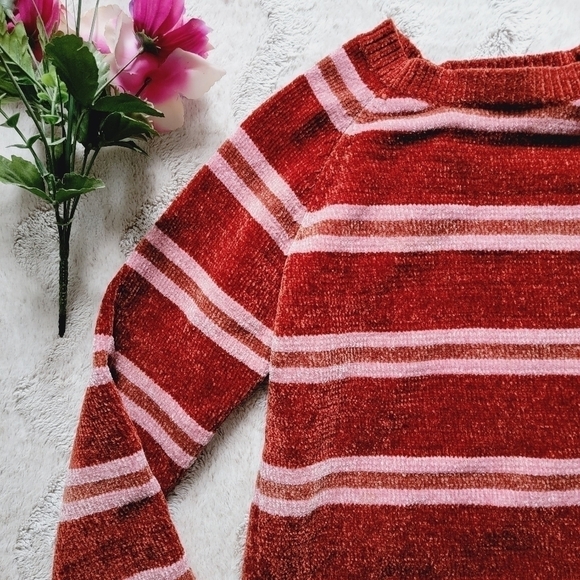 Francescas Alya Lindsay Striped Chenille Soft Fall Red Yellow Hem Sweater Size M - Picture 5 of 12